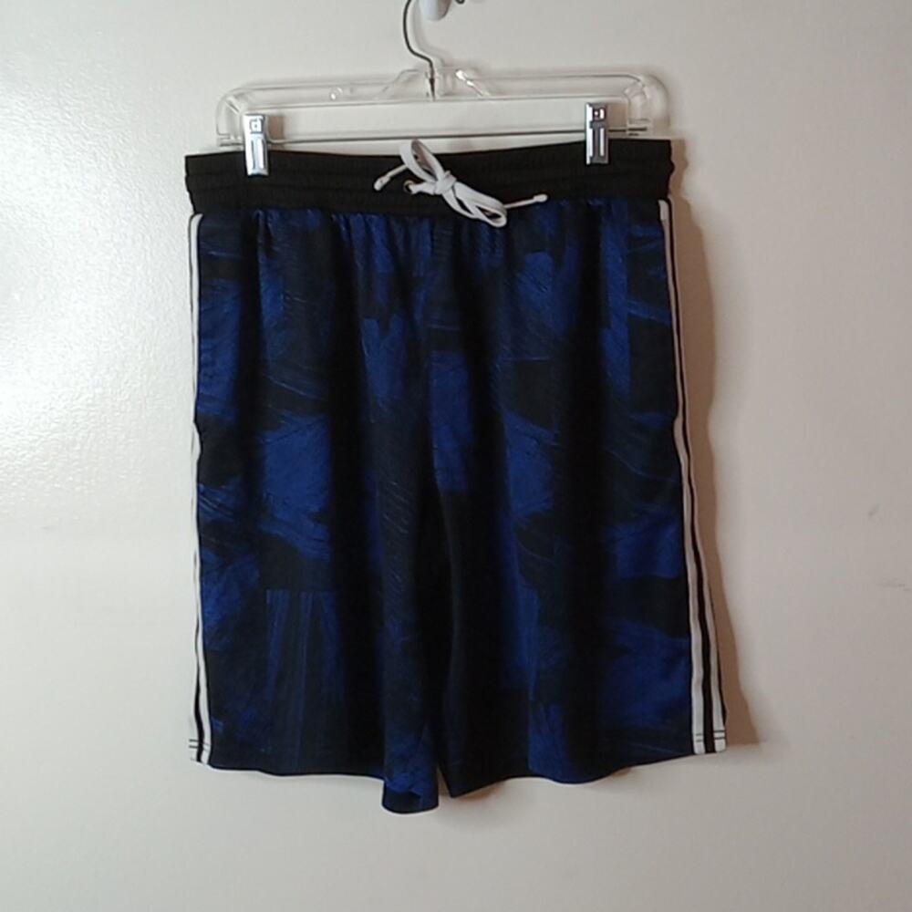 Mta sports men's size Large blue Athletic shorts.